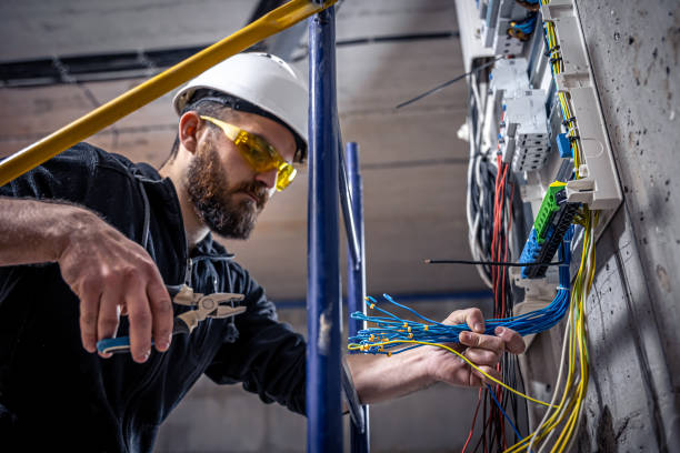 Best Electrical Outlet Repair  in Oak Grove Heights, AR